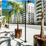 Apartamento Padrão em condominio completo no Recreio