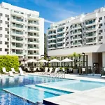 Apartamento Padrão em condominio completo no Recreio